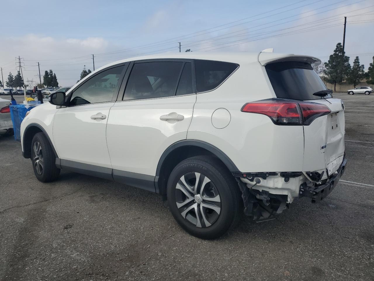 2018 TOYOTA RAV4 LE - Image 2