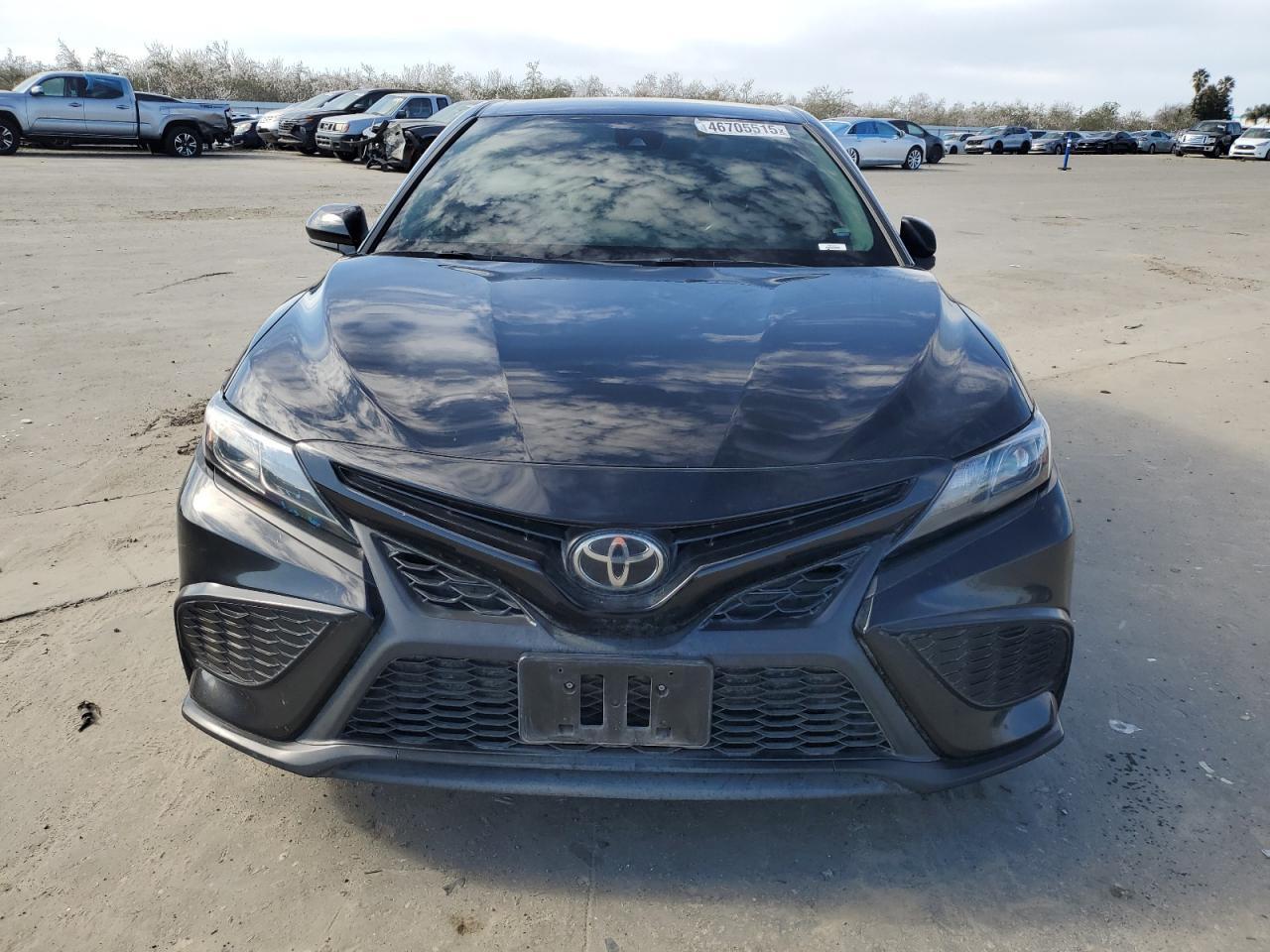 2021 TOYOTA CAMRY SE - Фото 5