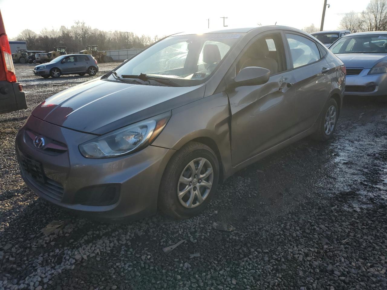 2012 HYUNDAI ACCENT GLS