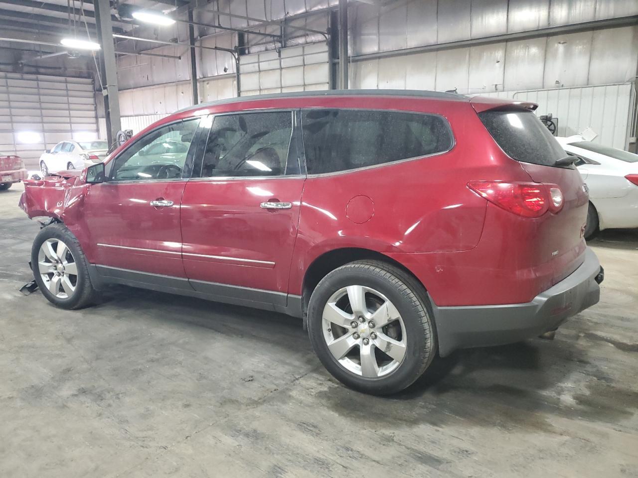 2012 CHEVROLET TRAVERSE L - Image 2