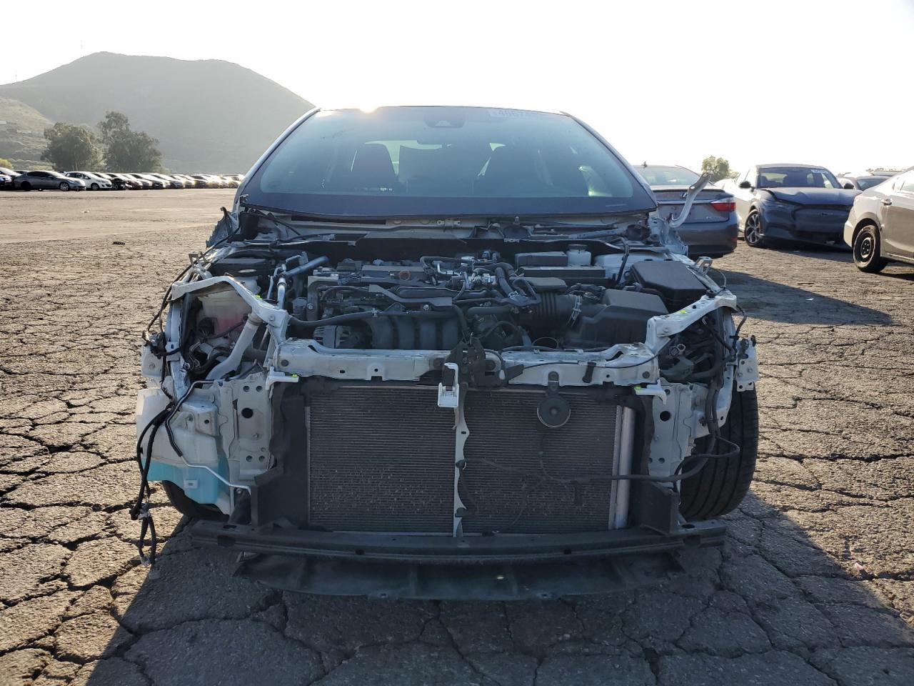 2020 TOYOTA COROLLA SE - Фото 5