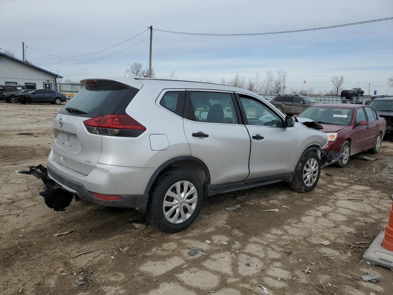 2018 NISSAN ROGUE S - Фото 3