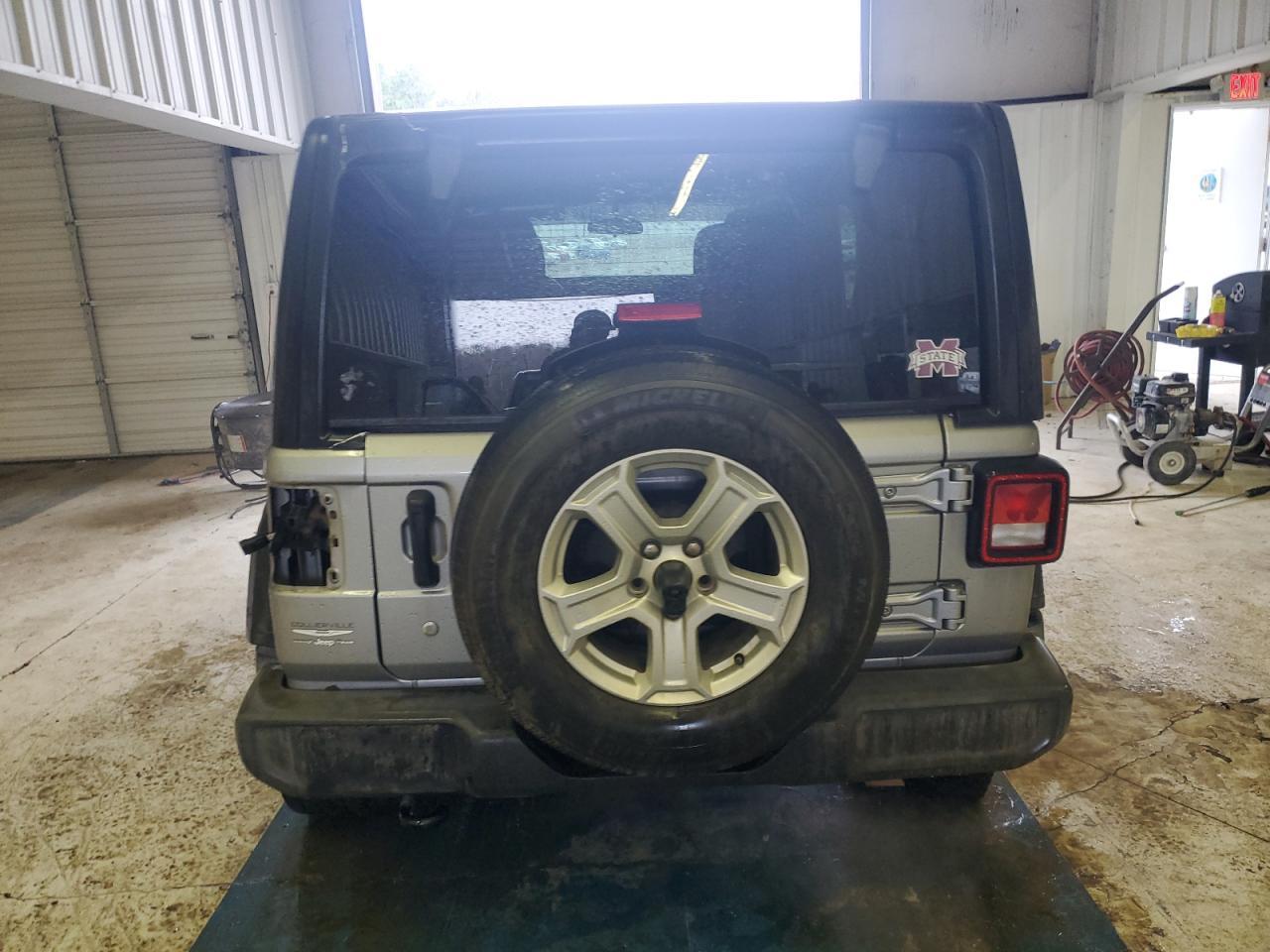 2019 JEEP WRANGLER U - Image 6