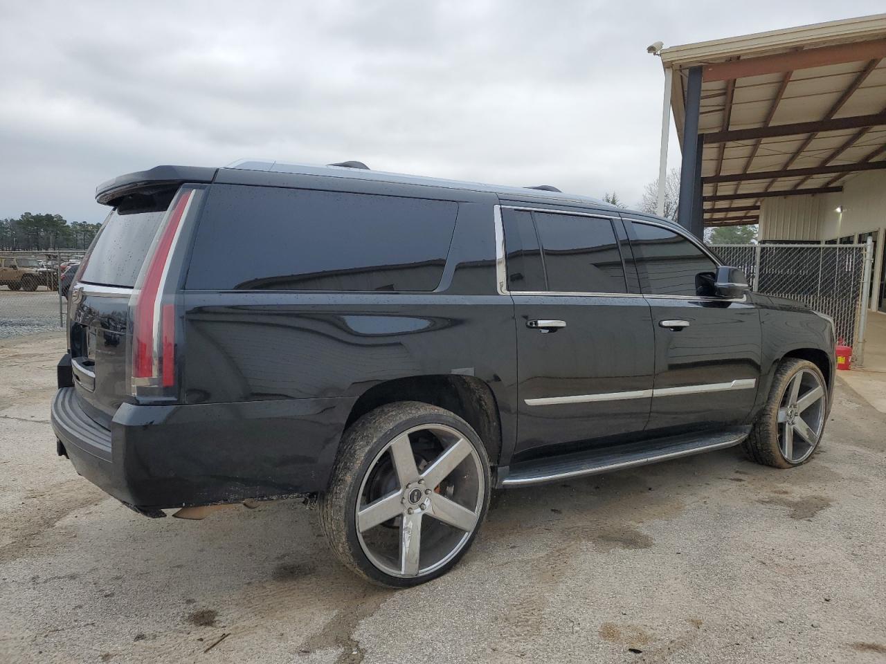 2017 CADILLAC ESCALADE E - Фото 3