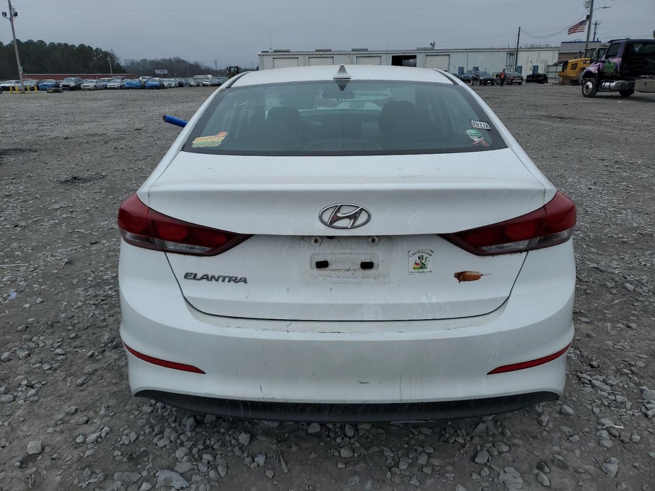 2018 HYUNDAI ELANTRA SE - Image 6