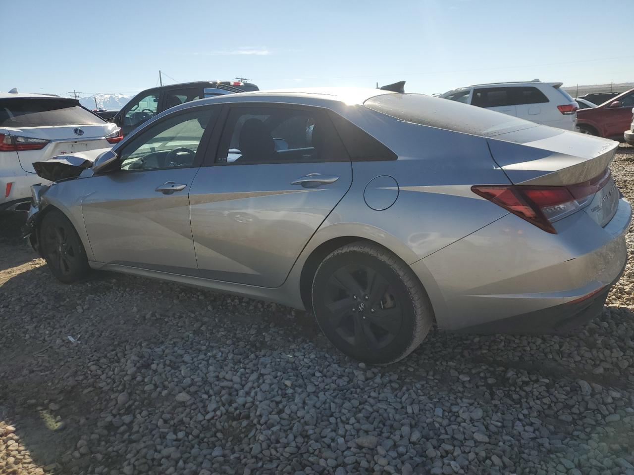 2022 HYUNDAI ELANTRA SE - Image 2