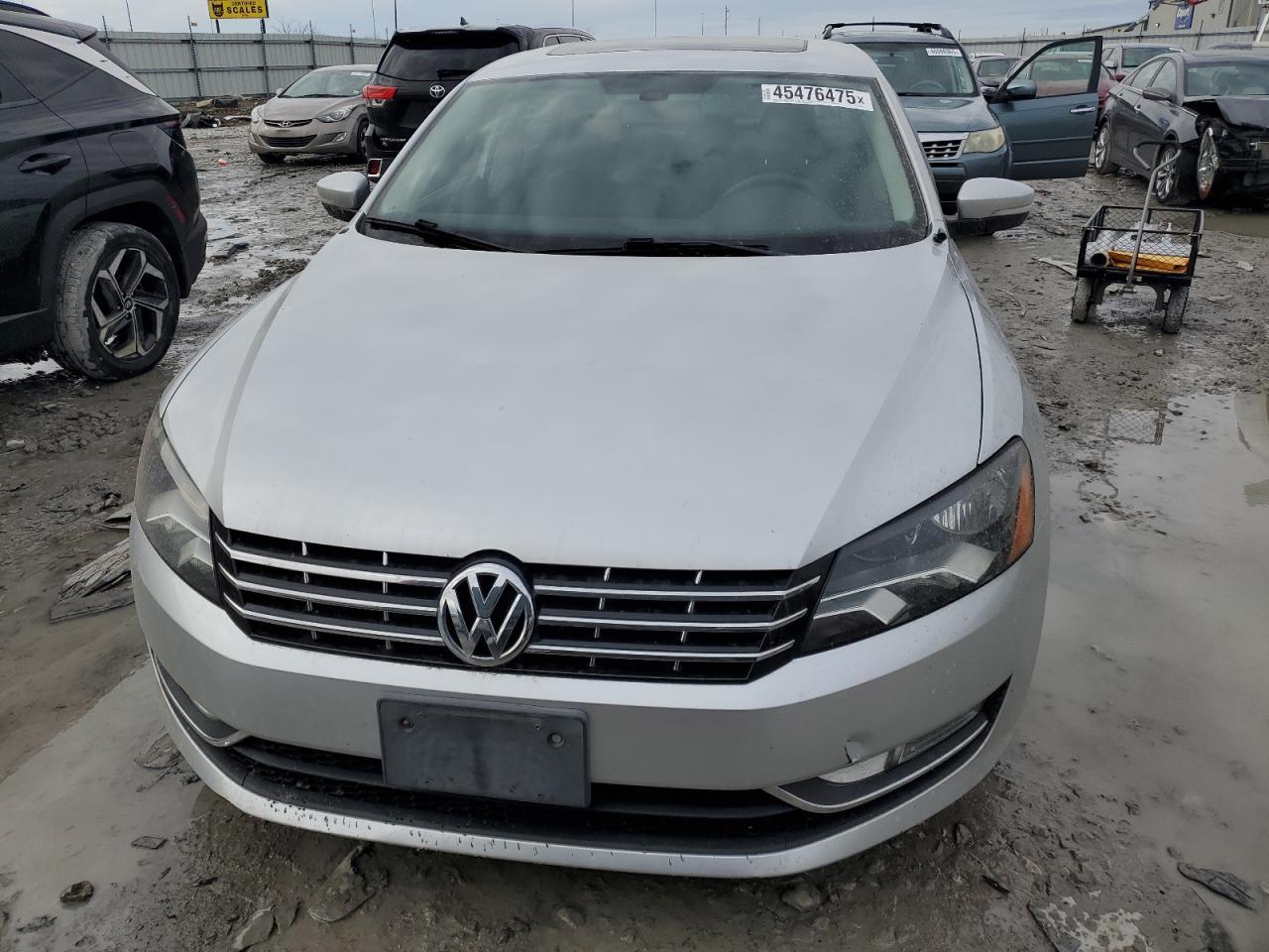 2013 VOLKSWAGEN PASSAT SEL - Фото 5