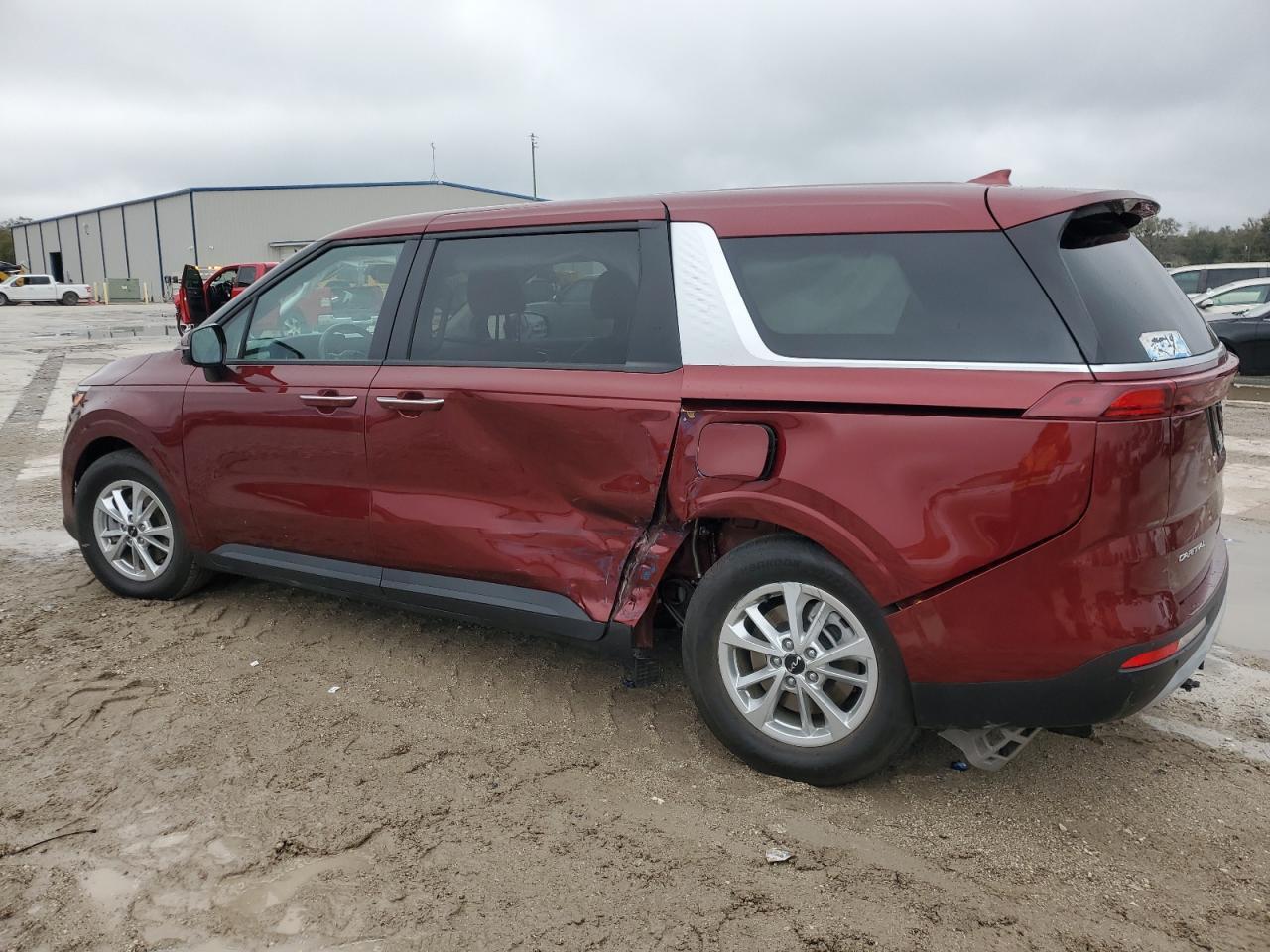 2024 KIA CARNIVAL L - Image 2