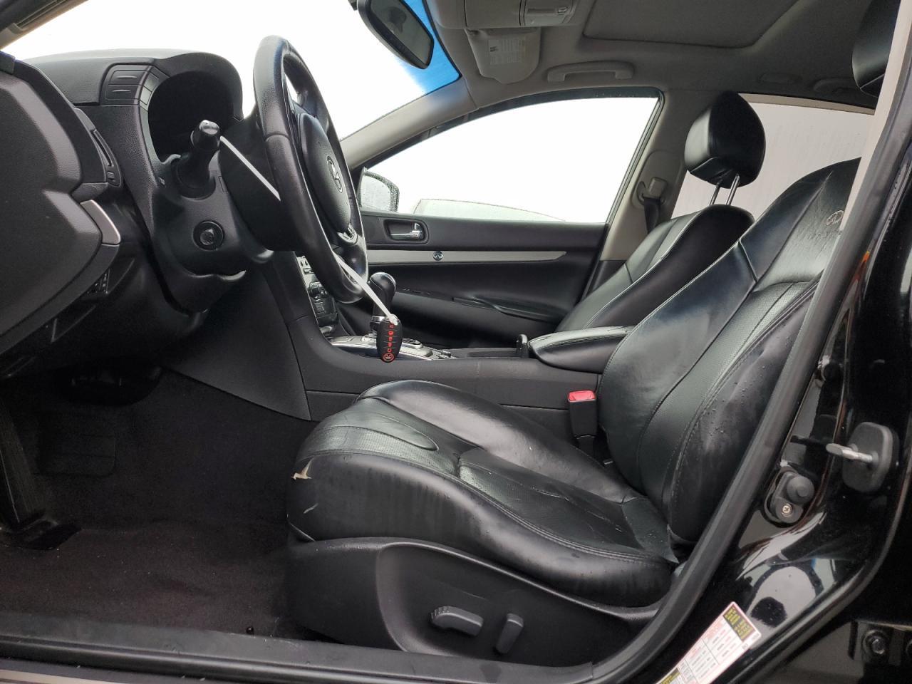 2012 INFINITI G37 - Image 7