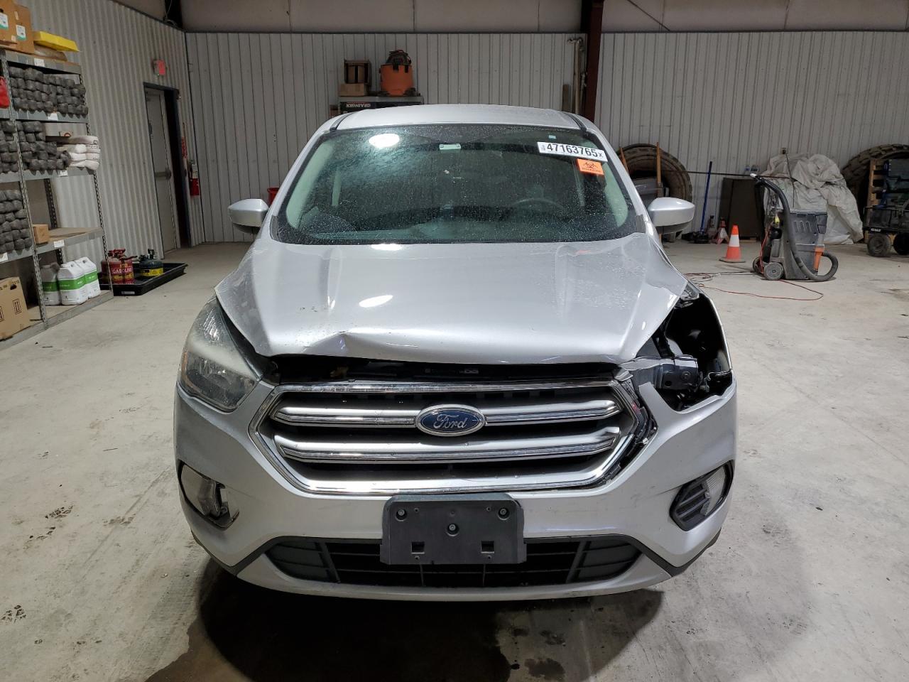 2017 FORD ESCAPE SE - Фото 5