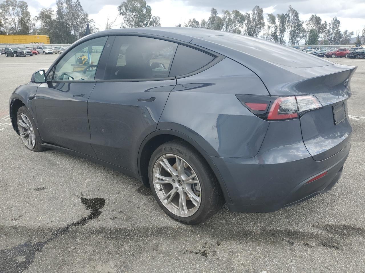 2023 TESLA MODEL Y - Image 2