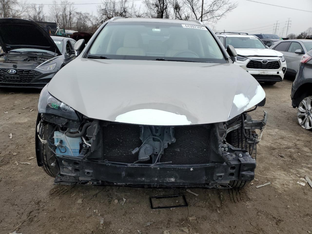 2016 LEXUS NX 200T BA - Фото 5