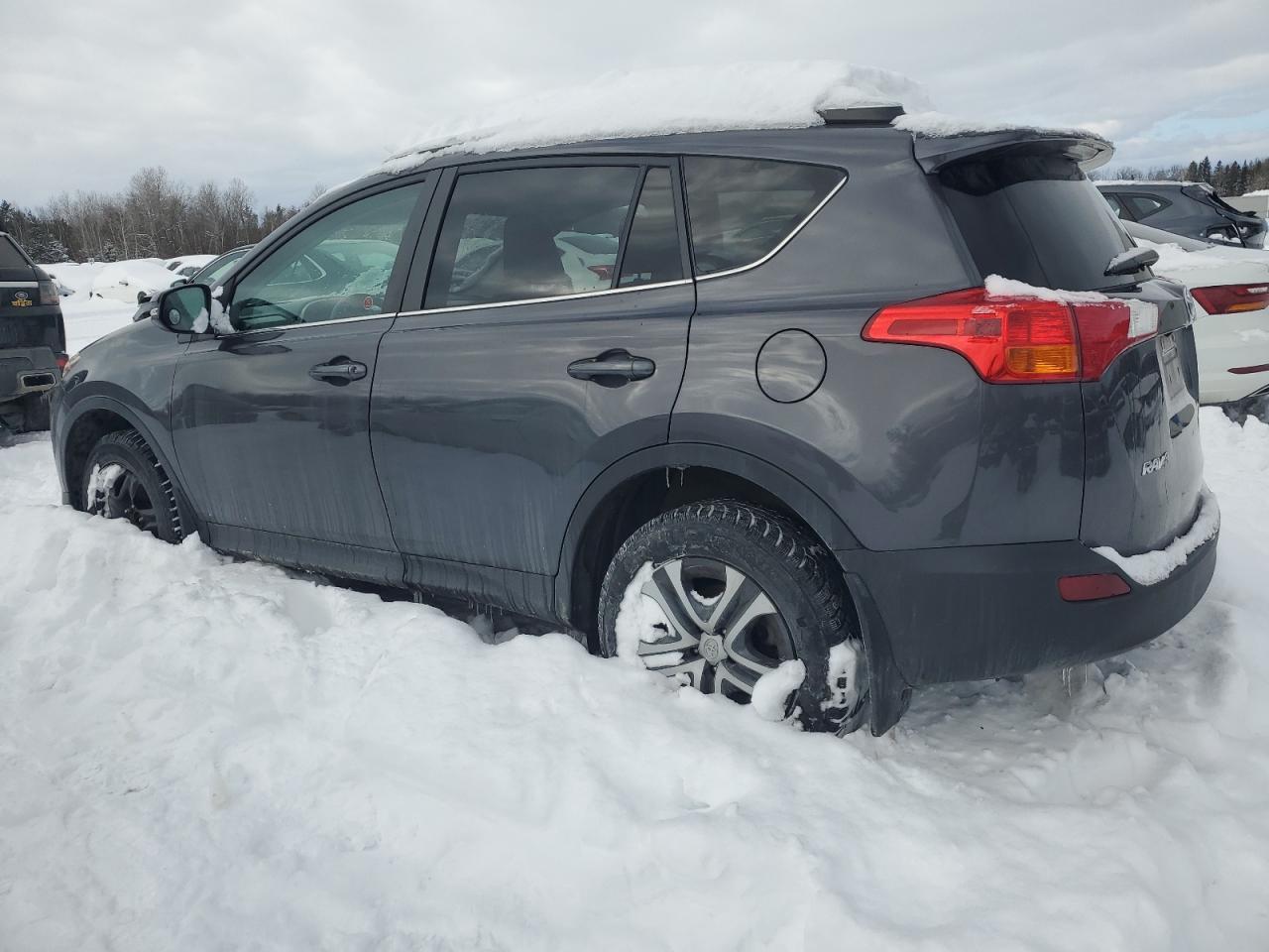 2015 TOYOTA RAV4 LE - Image 2