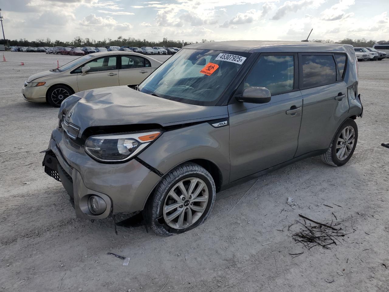 2017 KIA SOUL +