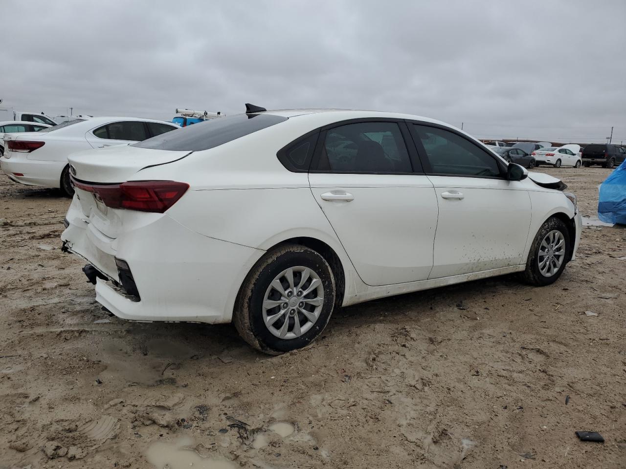 2021 KIA FORTE FE - Image 3