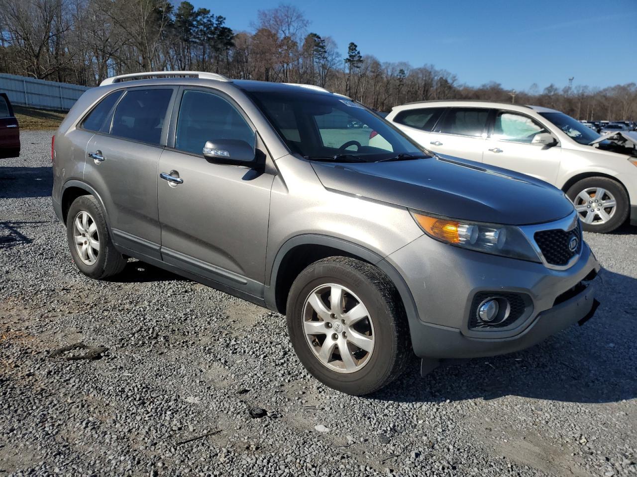 2012 KIA SORENTO BA - Image 4