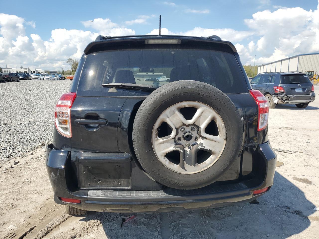2011 TOYOTA RAV4 - Image 6
