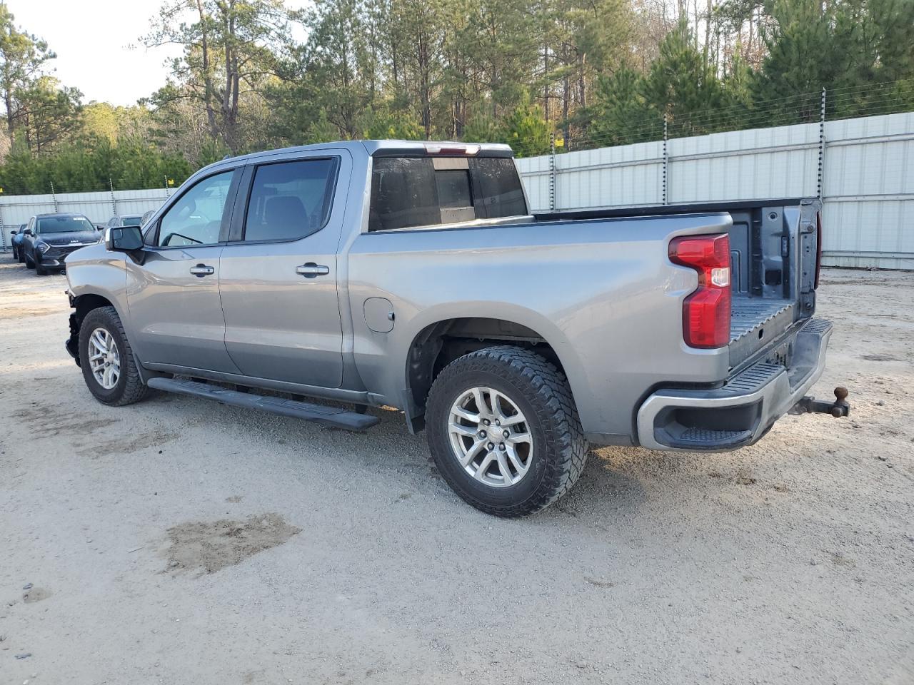 2019 CHEVROLET SILVERADO - Image 2