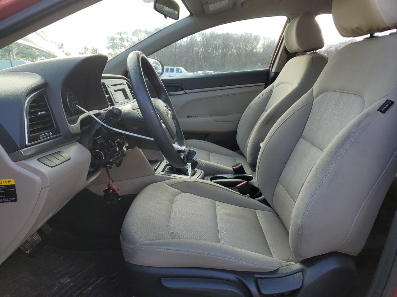 2017 HYUNDAI ELANTRA SE - Фото 7