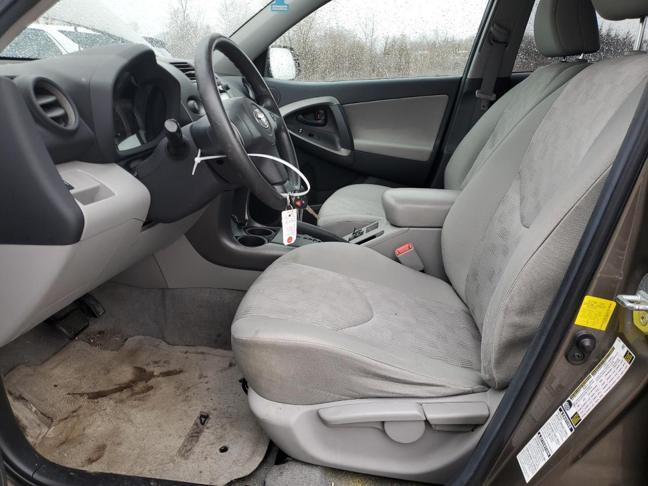 2011 TOYOTA RAV4 - Image 7