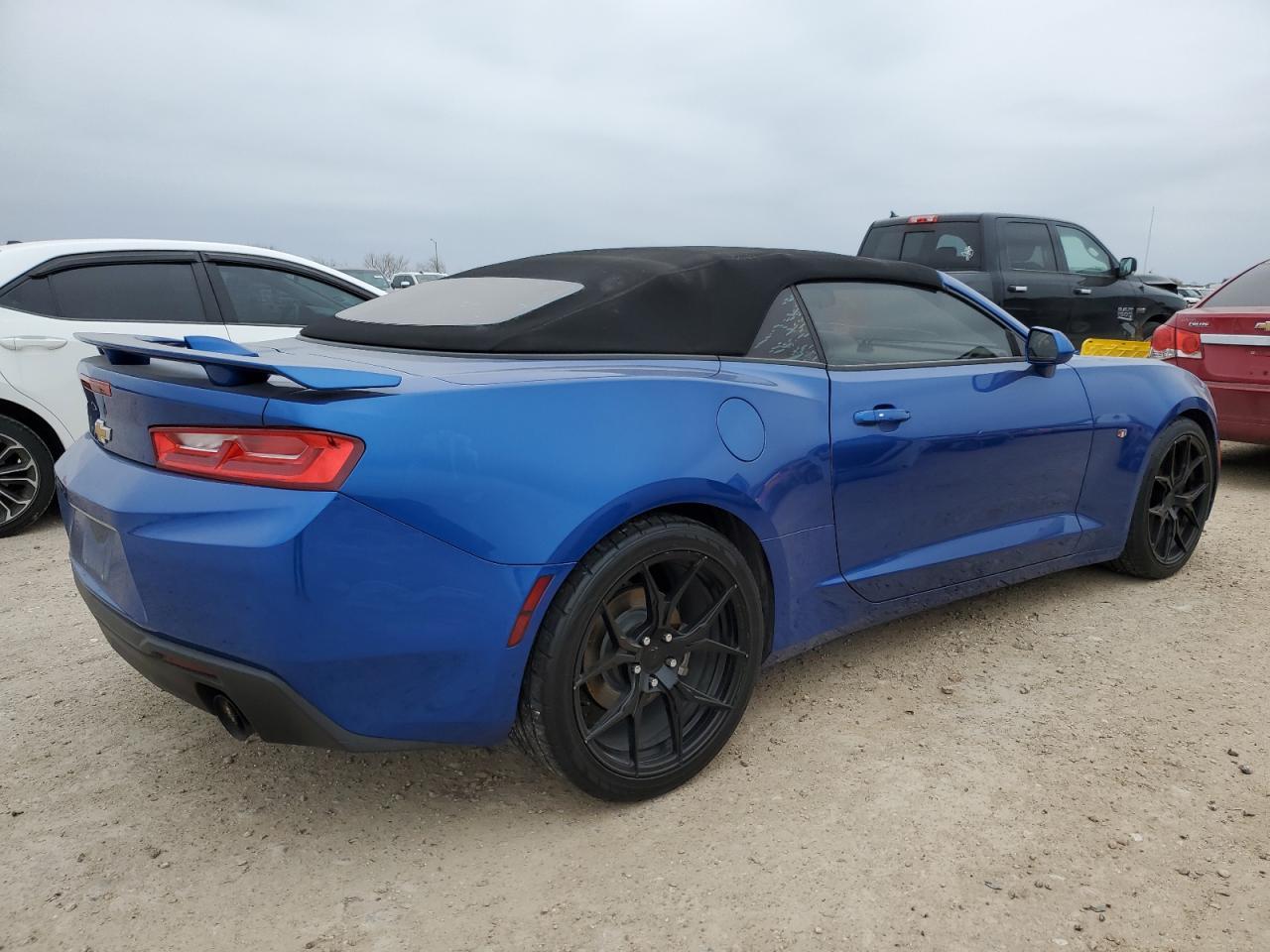 2018 CHEVROLET CAMARO LT - Image 3