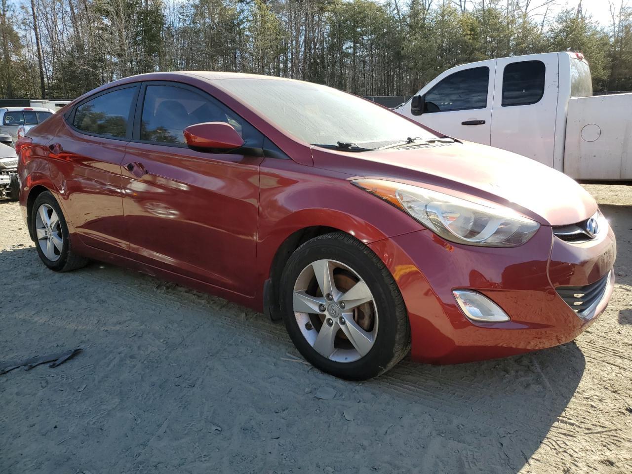 2013 HYUNDAI ELANTRA GL - Image 4