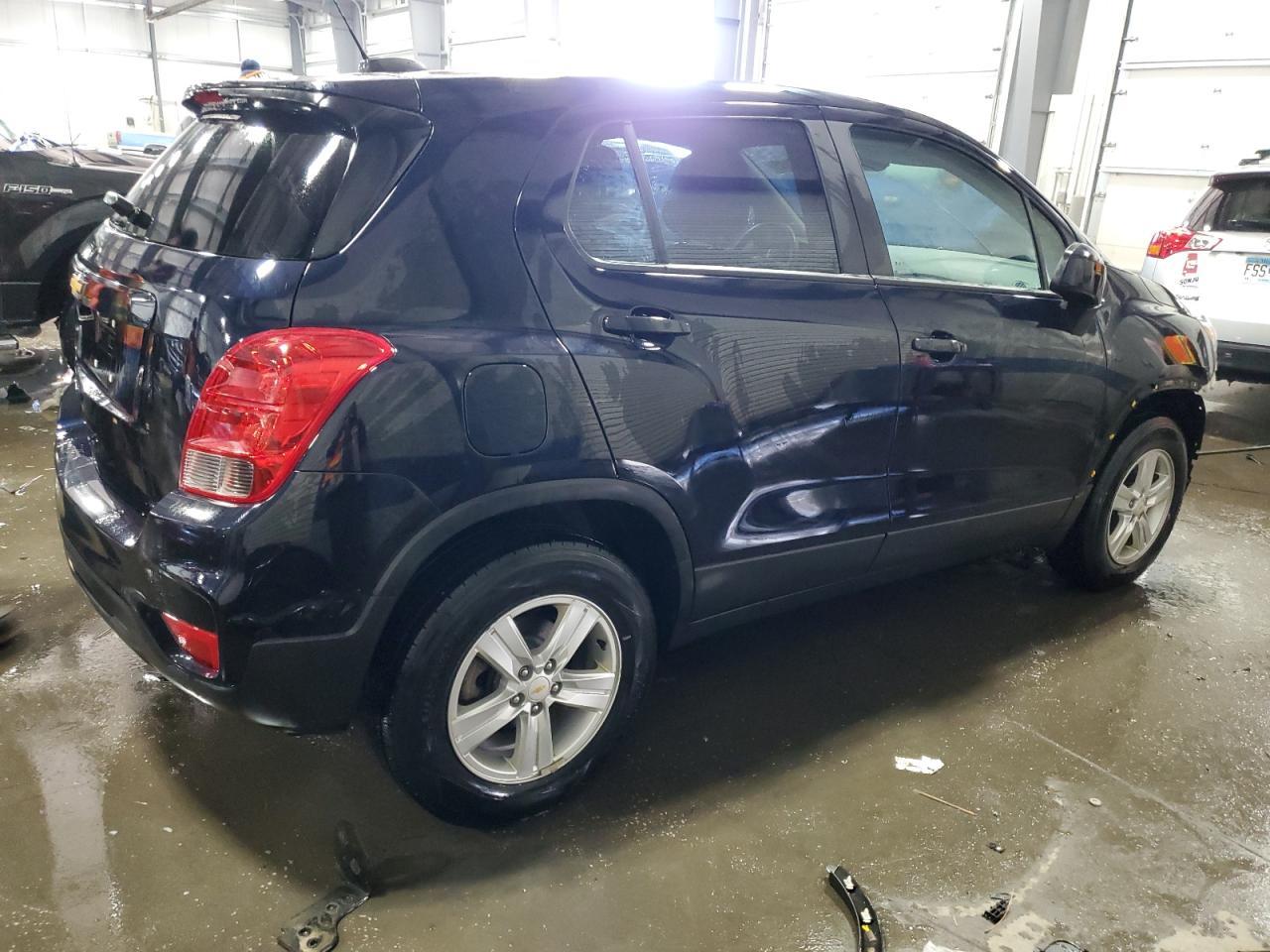 2021 CHEVROLET TRAX LS - Image 3