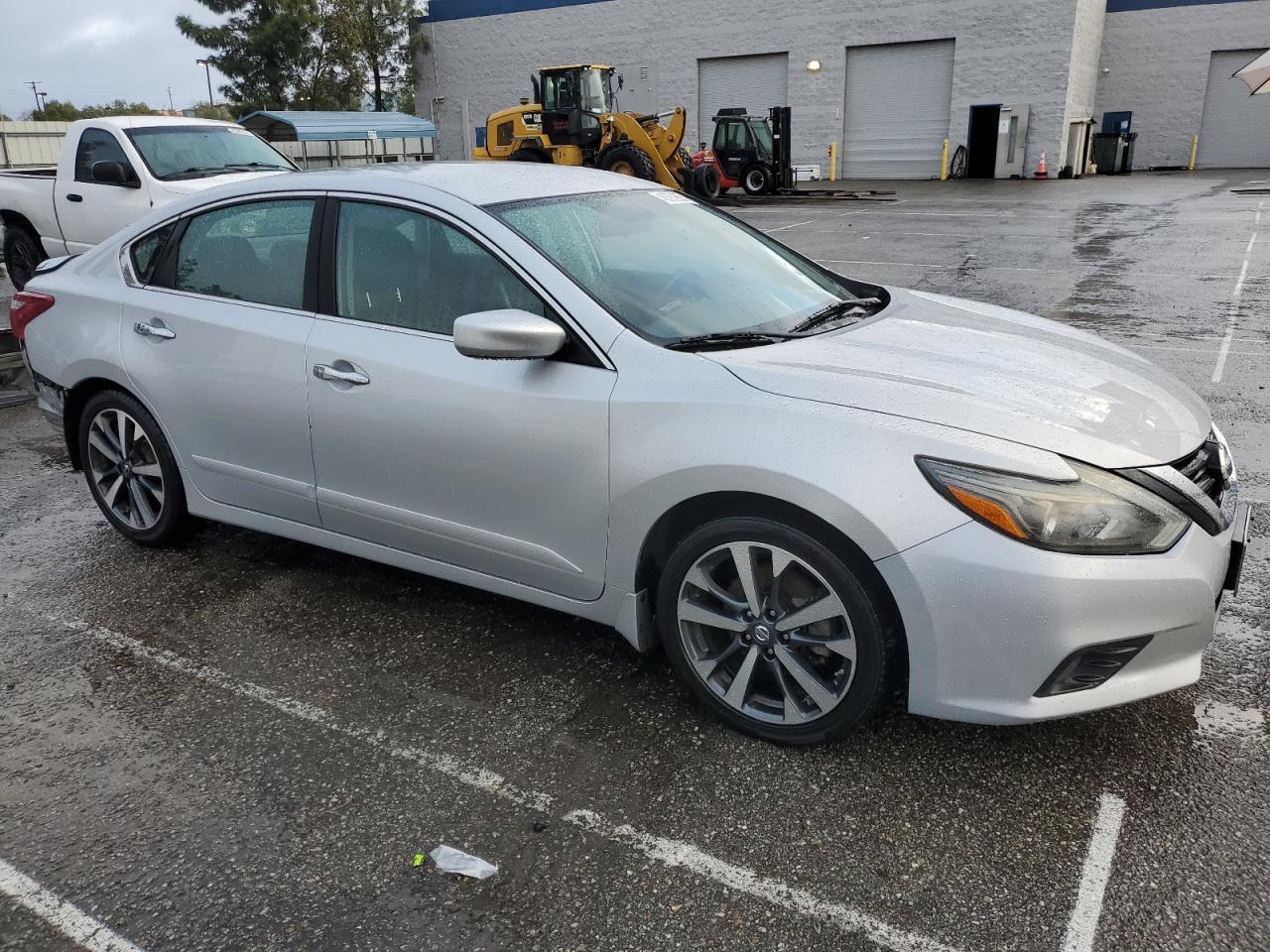 2017 NISSAN ALTIMA 2.5 - Фото 4