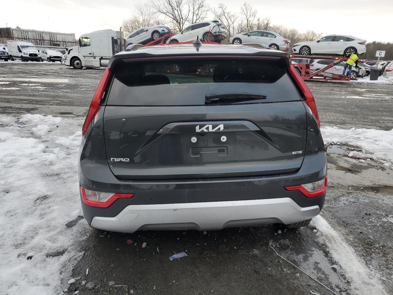 2023 KIA NIRO EX - Image 6