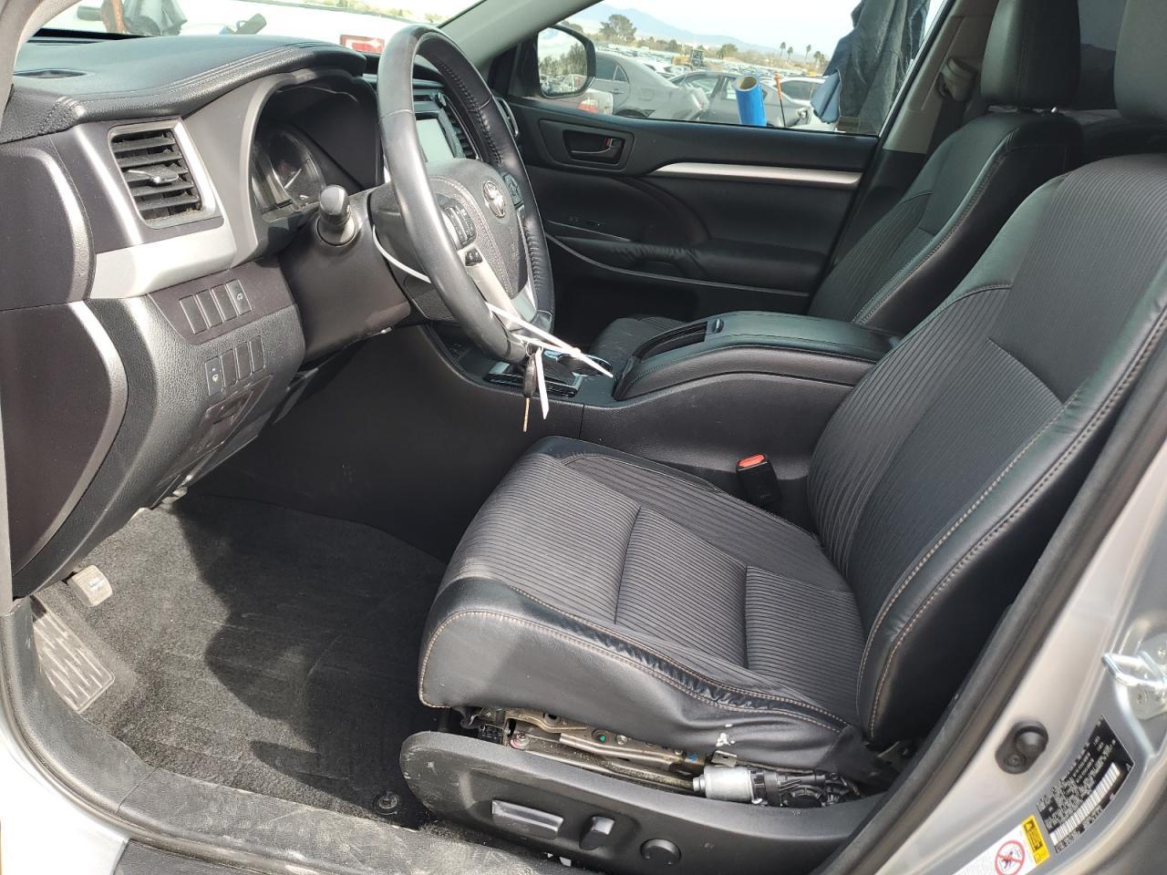 2015 TOYOTA HIGHLANDER - Фото 7