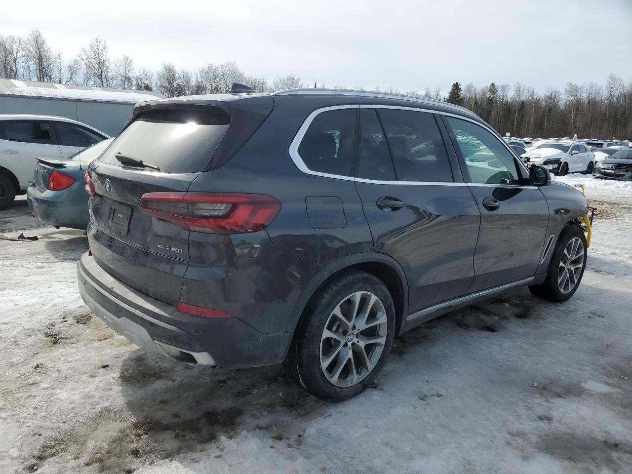 2023 BMW X5 XDRIVE4 - Фото 3