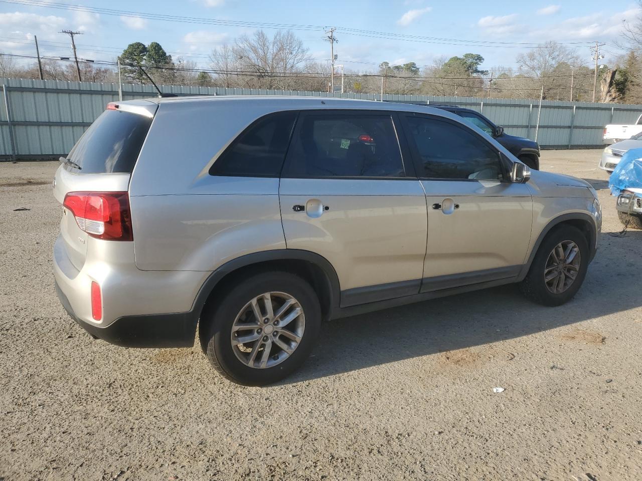 2015 KIA SORENTO LX - Image 3