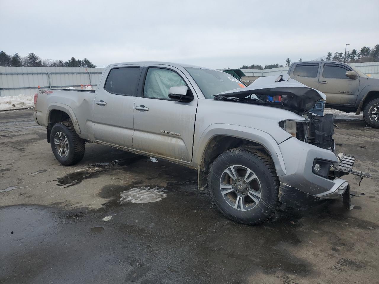 2018 TOYOTA TACOMA DOU - Фото 4