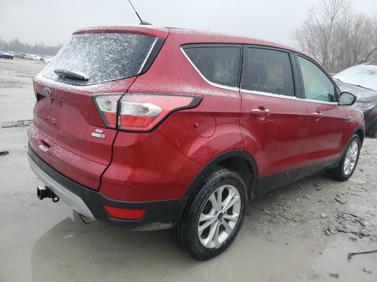 2017 FORD ESCAPE SE - Image 3