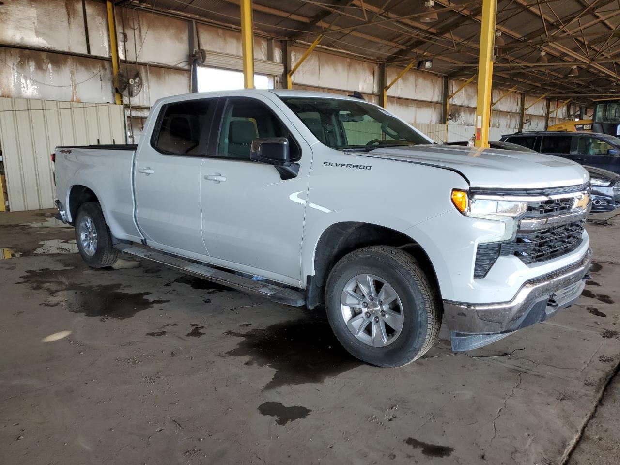 2024 CHEVROLET SILVERADO - Image 4