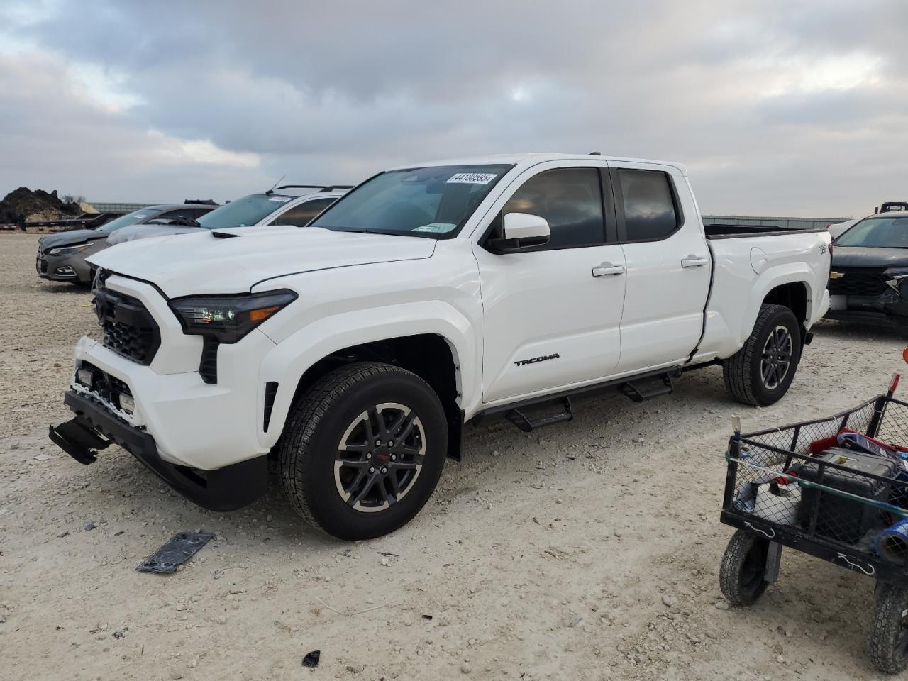 2024 TOYOTA TACOMA DOU