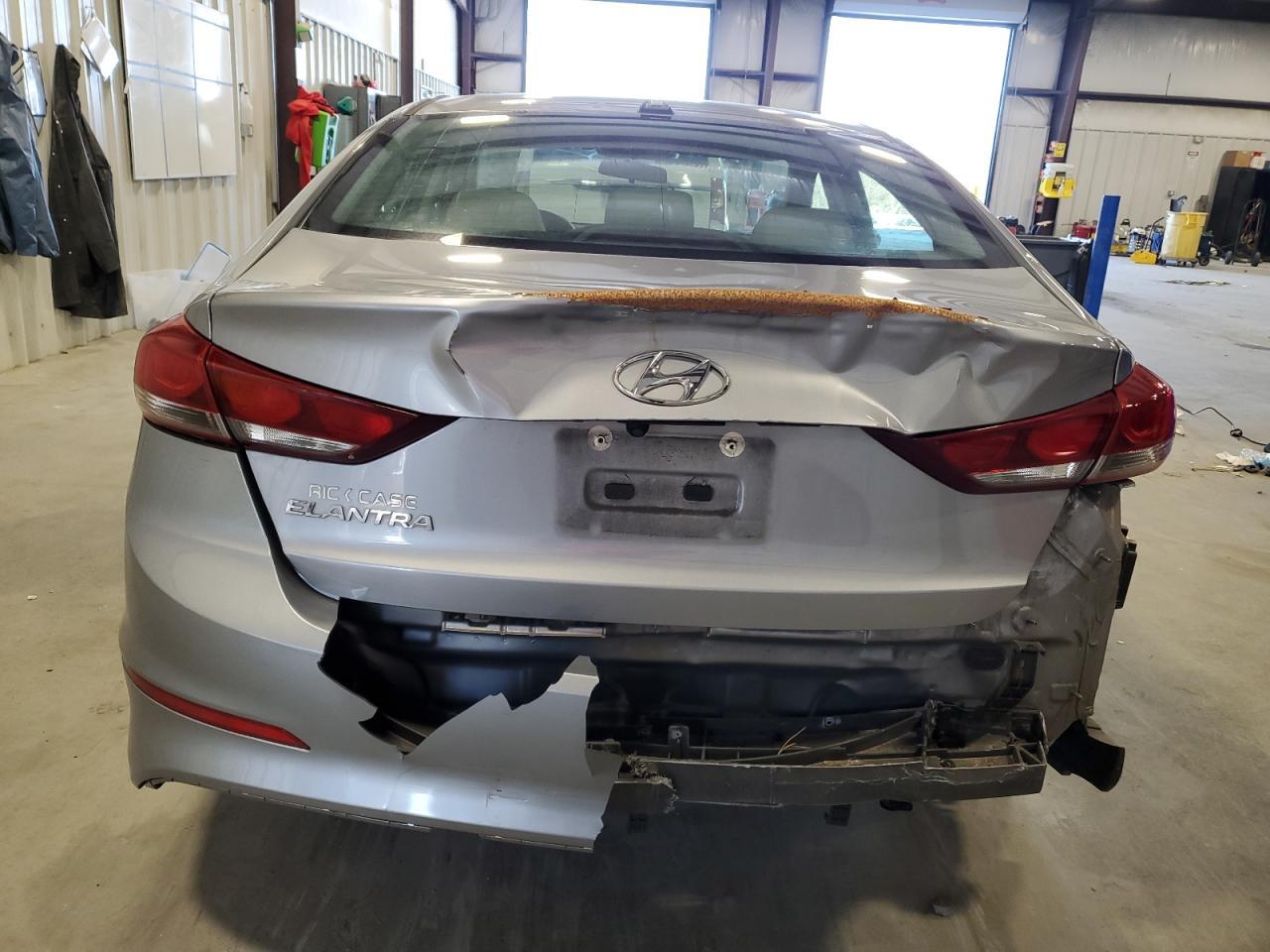 2017 HYUNDAI ELANTRA SE - Фото 6