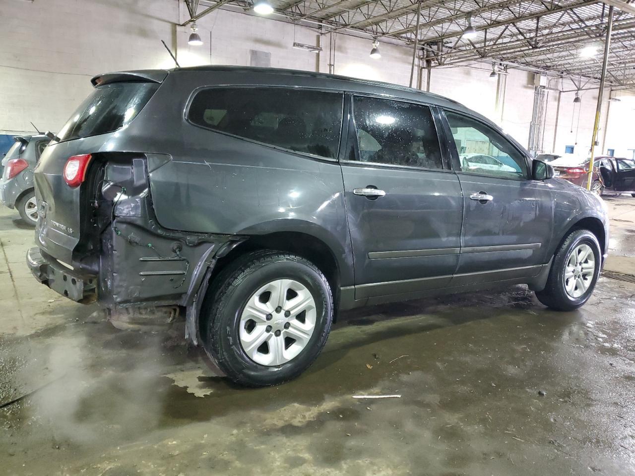 2011 CHEVROLET TRAVERSE L - Фото 3