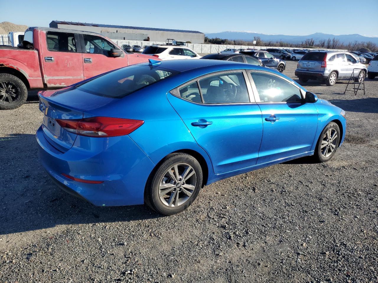 2018 HYUNDAI ELANTRA SE - Фото 3