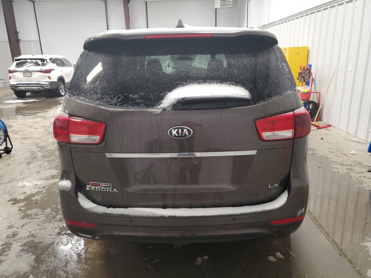 2016 KIA SEDONA LX - Фото 6
