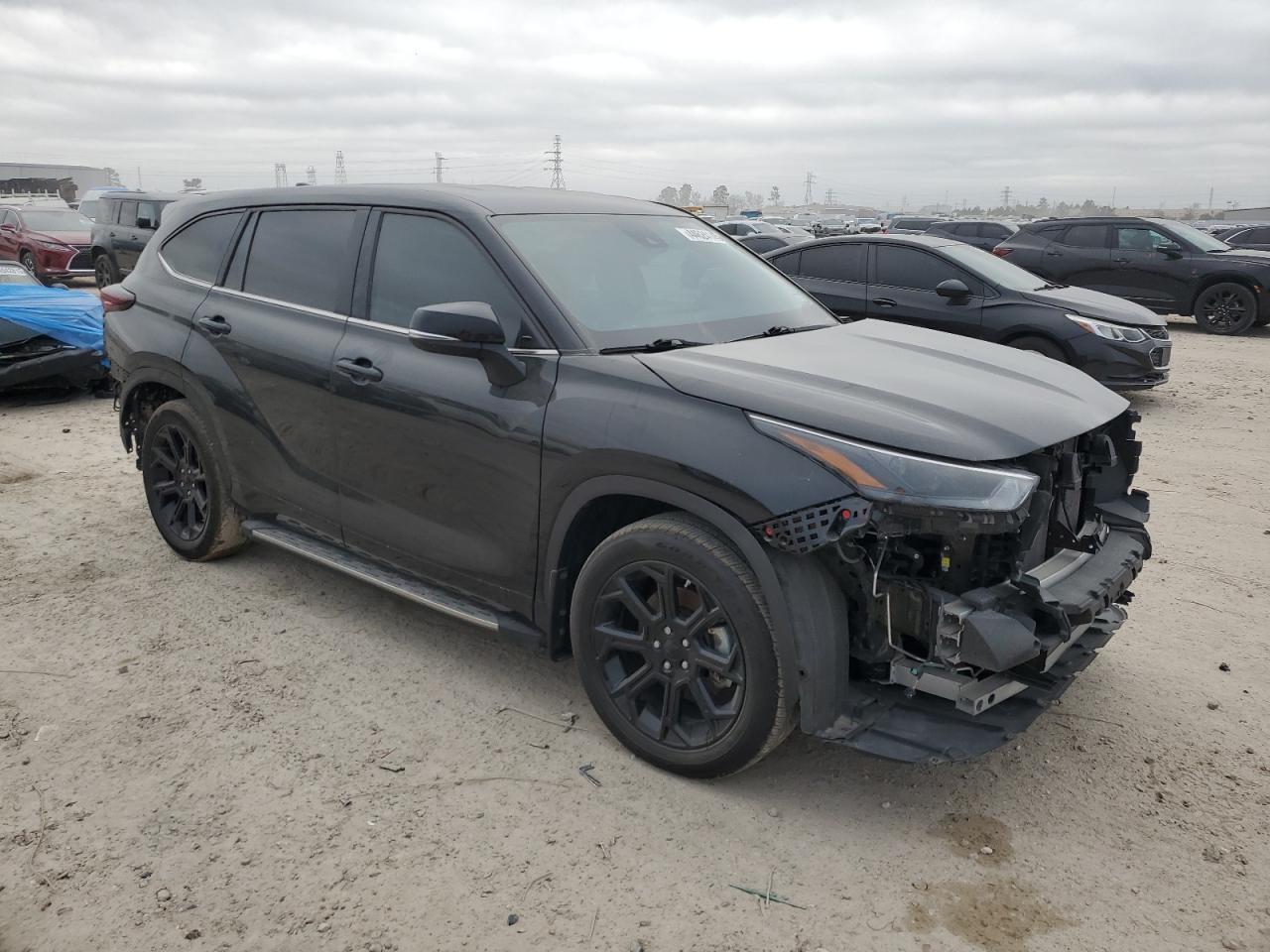 2024 TOYOTA HIGHLANDER - Image 4