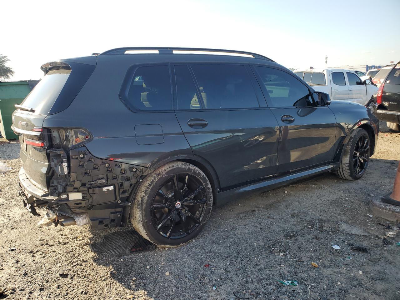 2024 BMW X7 M60I - Image 3