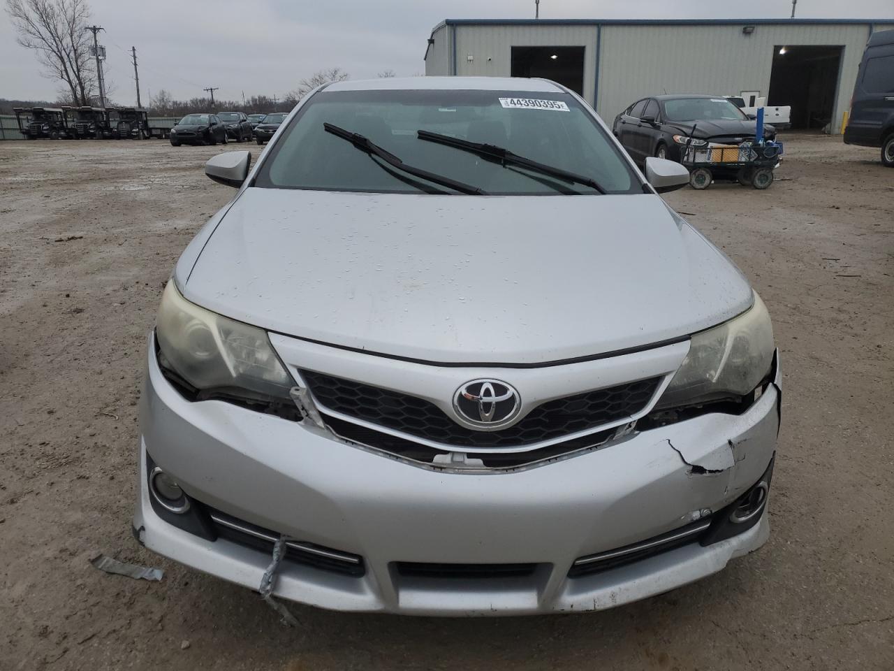 2014 TOYOTA CAMRY L - Image 5