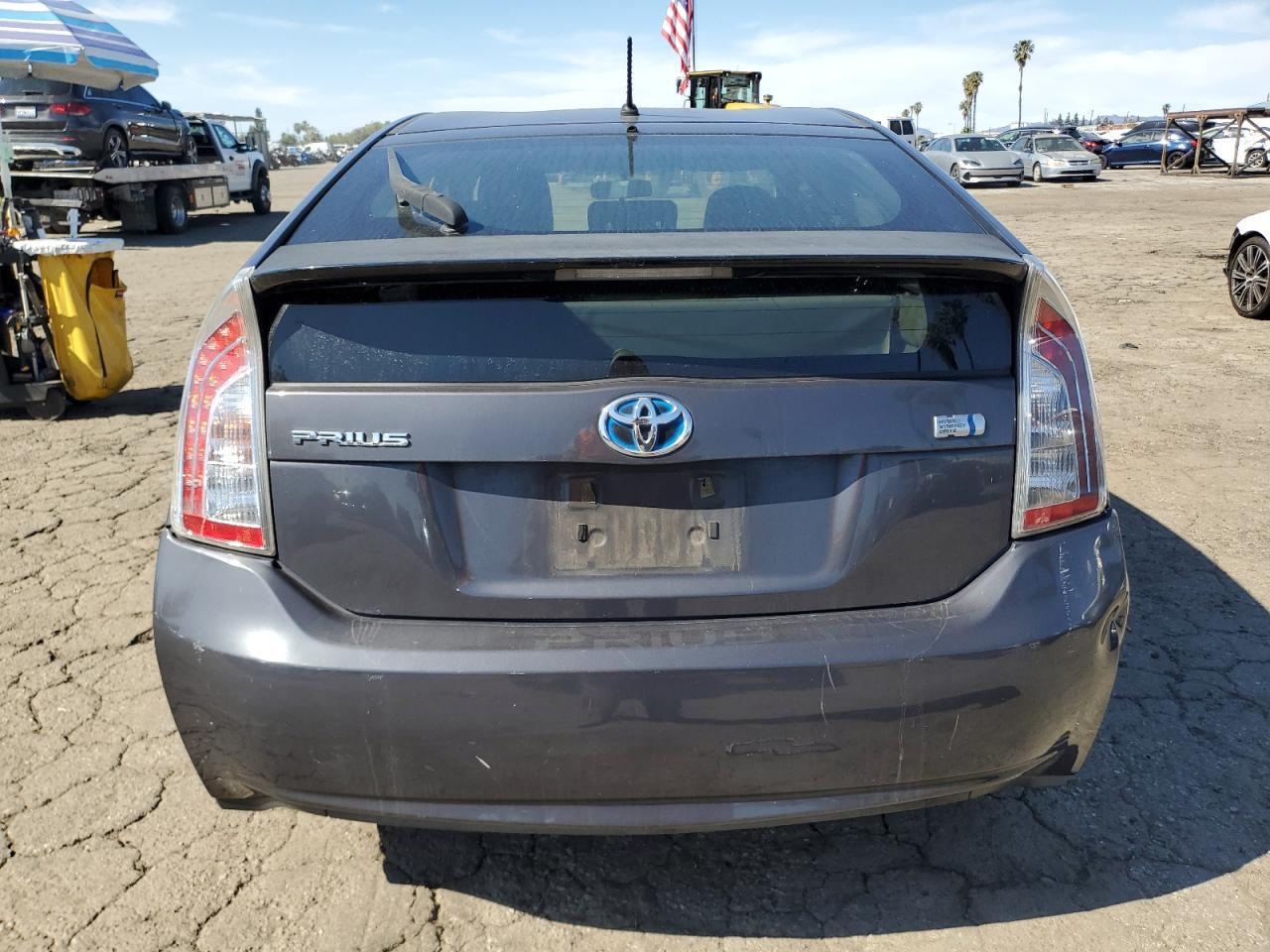2013 TOYOTA PRIUS - Image 6