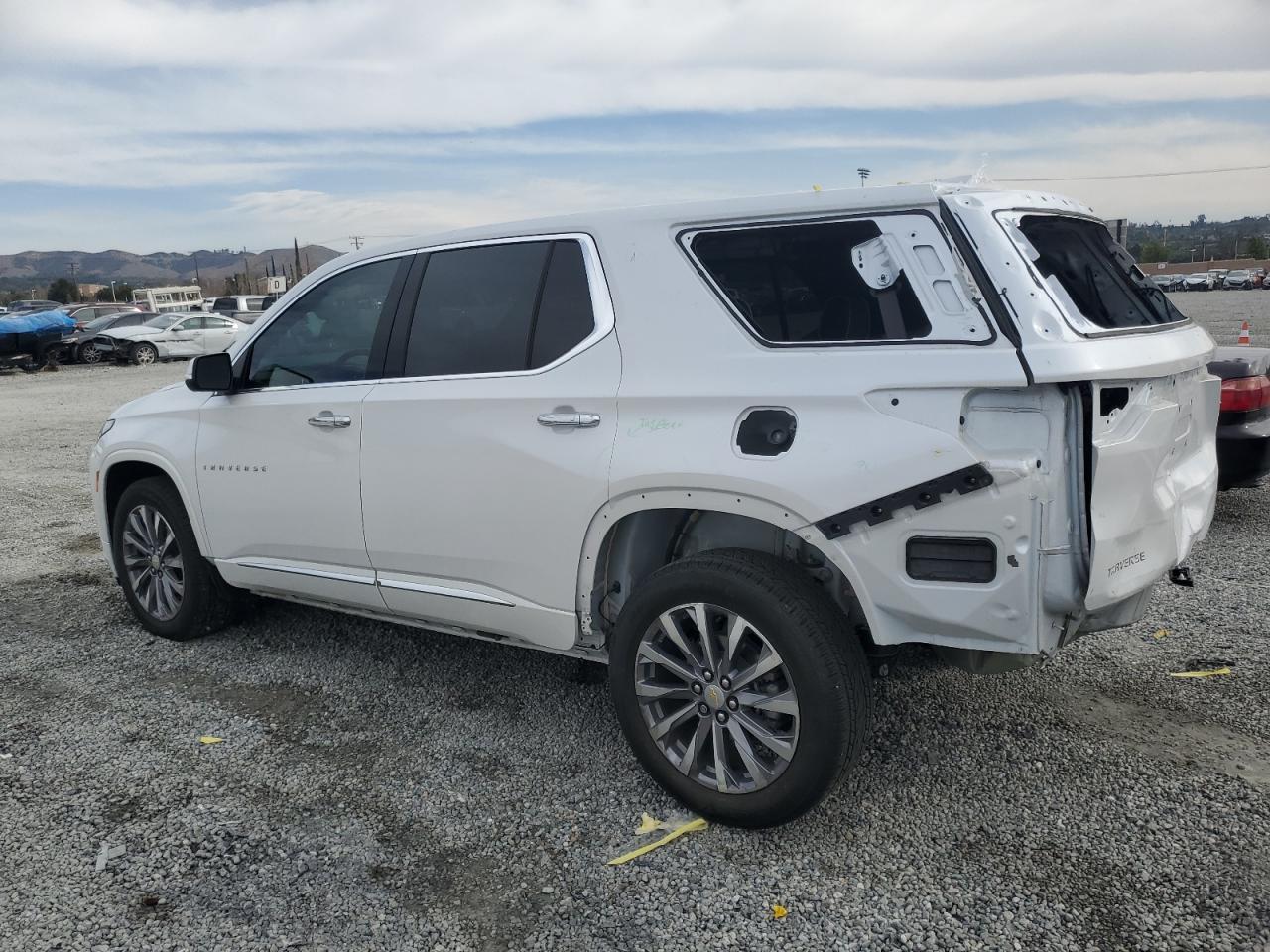 2023 CHEVROLET TRAVERSE P - Image 2