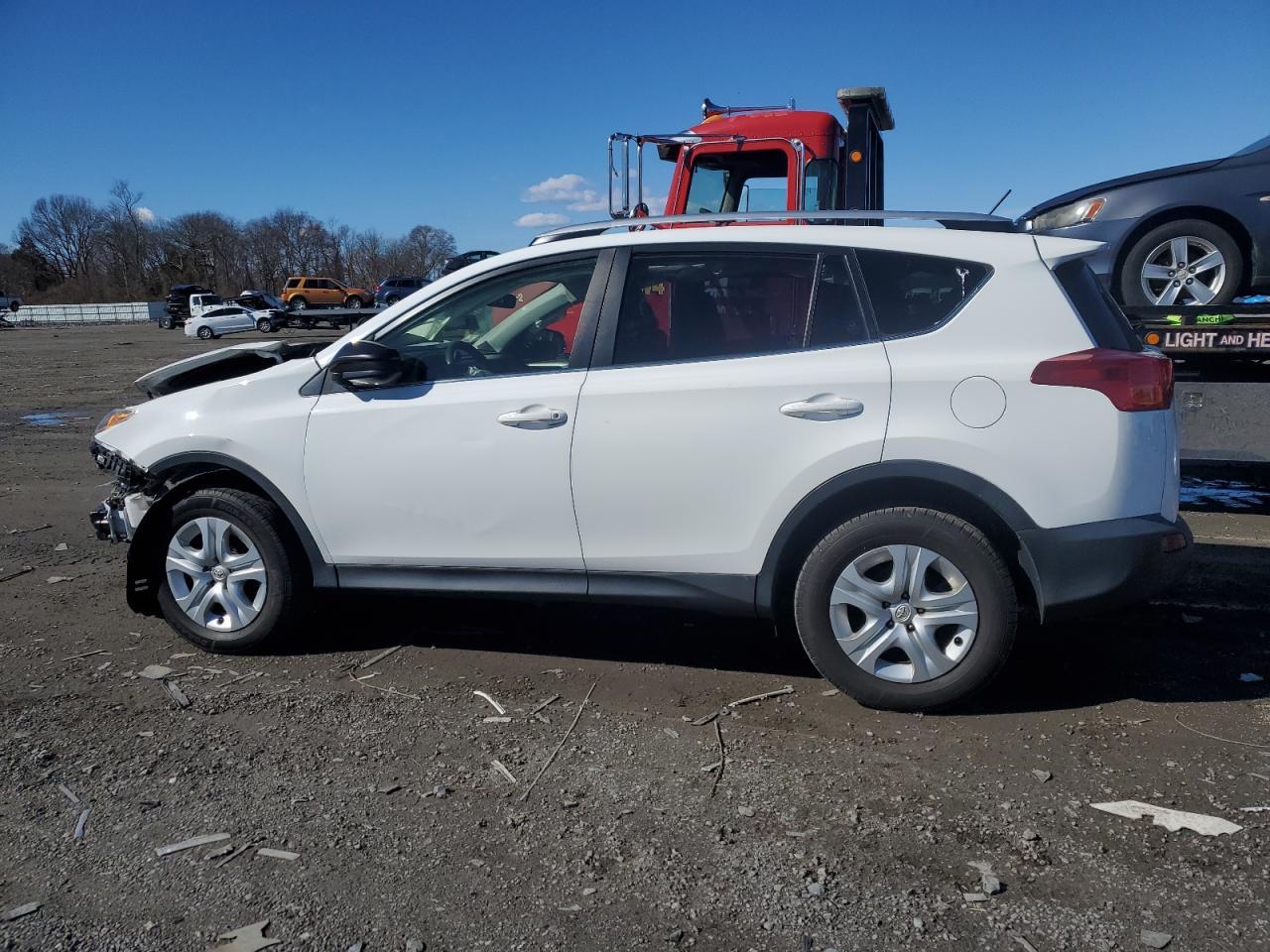 2015 TOYOTA RAV4 LE - Image 2