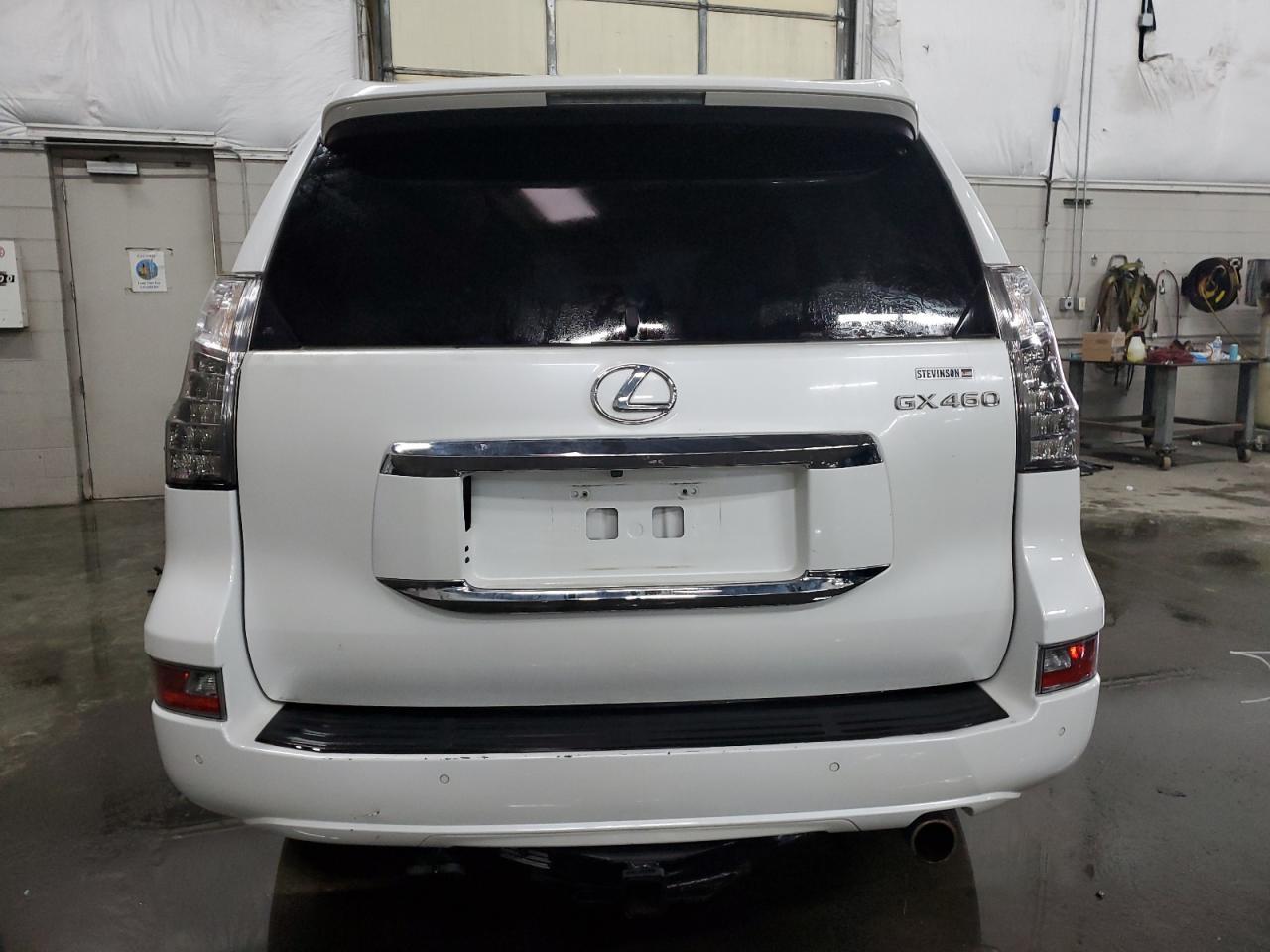 2014 LEXUS GX 460 - Image 6