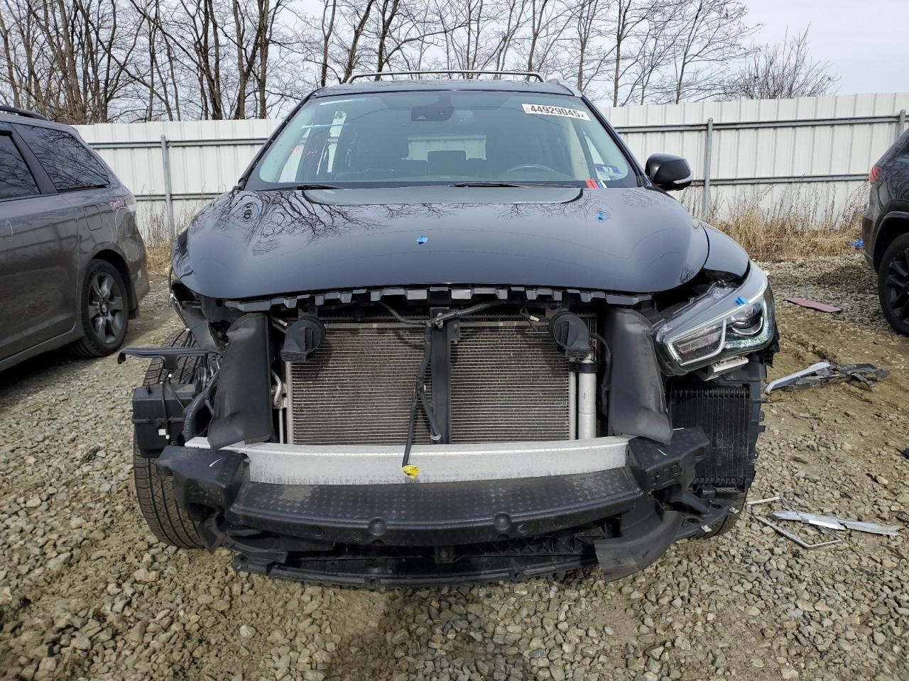 2019 INFINITI QX60 LUXE - Image 5