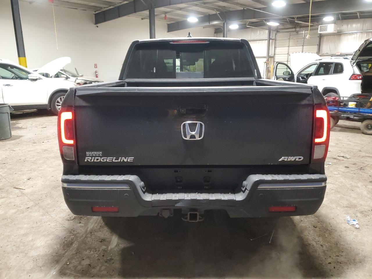 2017 HONDA RIDGELINE - Фото 6