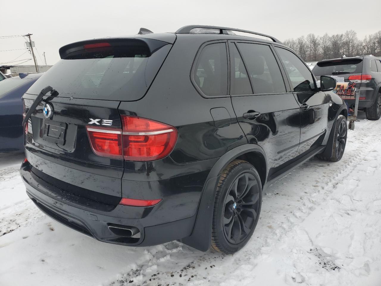 2012 BMW X5 XDRIVE5 - Image 3